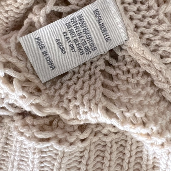 Cecico open knit pullover cream sweater women’s size Medium - Picture 3 of 3